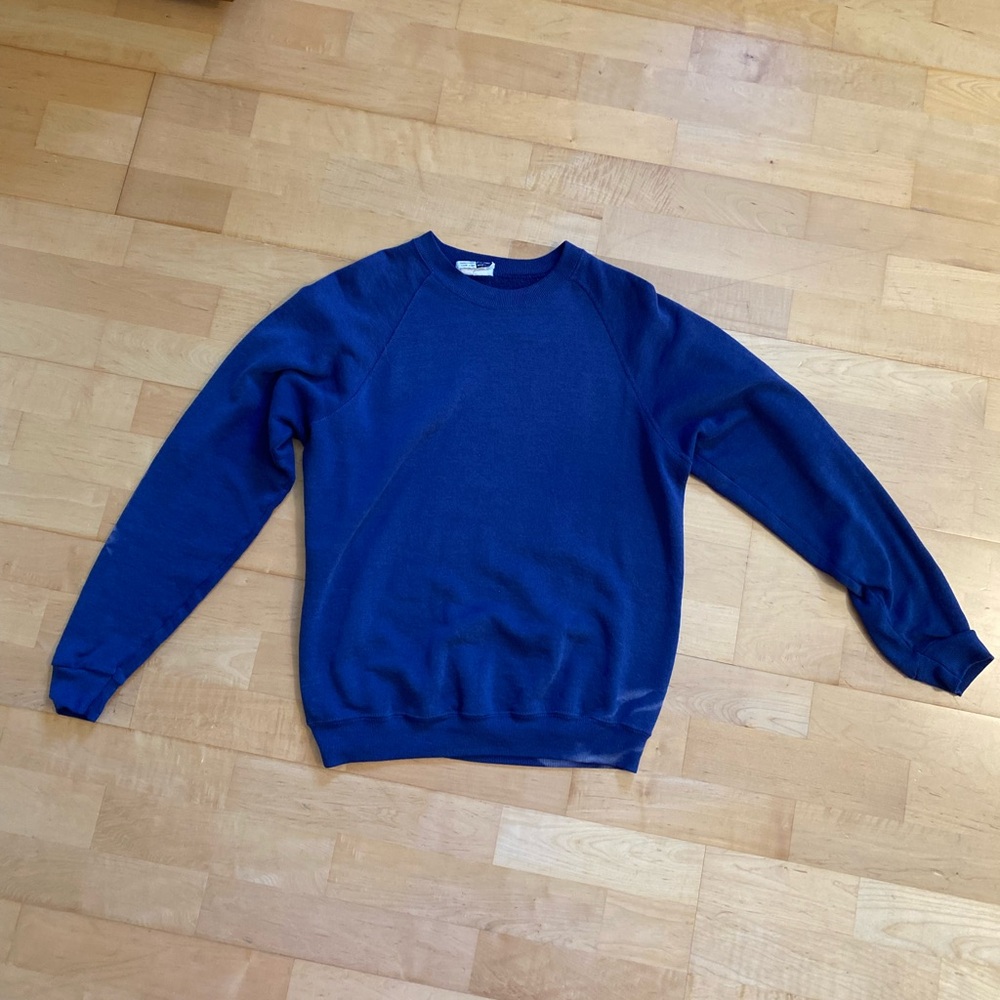 Vintage navy crewneck